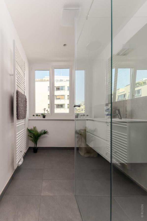 King Bed Home, 3 Bed Rooms, Perfect For Long Term Stay Wina Bagian luar foto